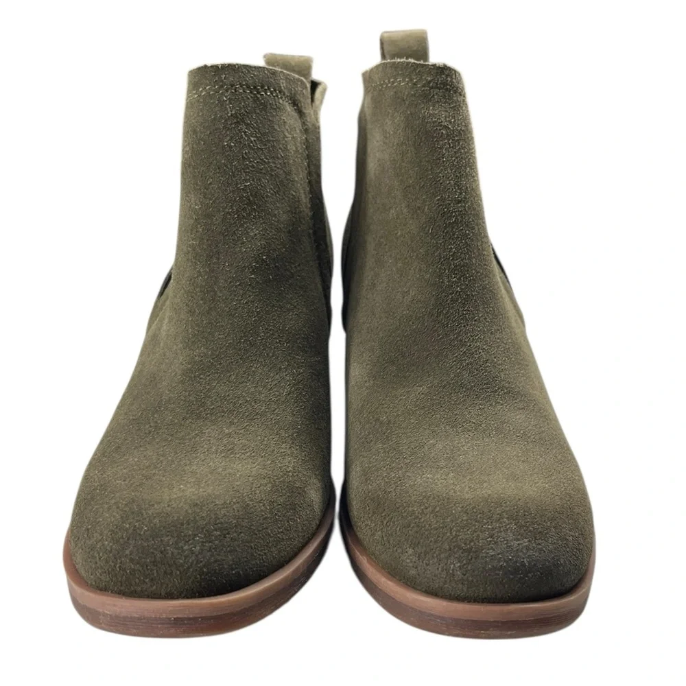 KORKS Olive Green Suede Ankle Booties Size 7 Small Flaws Cowgirl Cottagecore